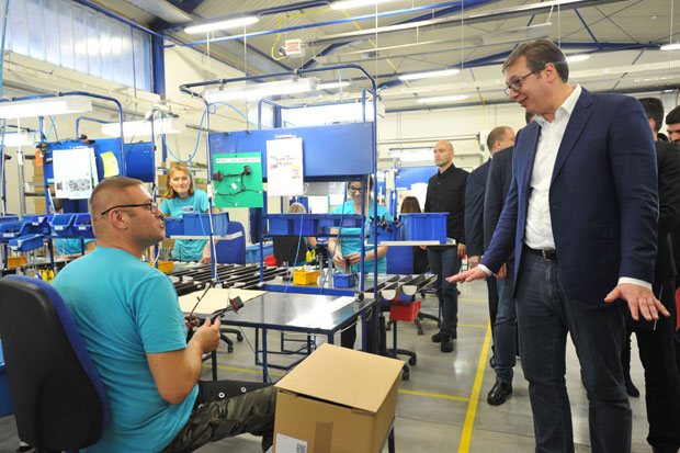 Каблове у Трстенику прави 1.000 људи